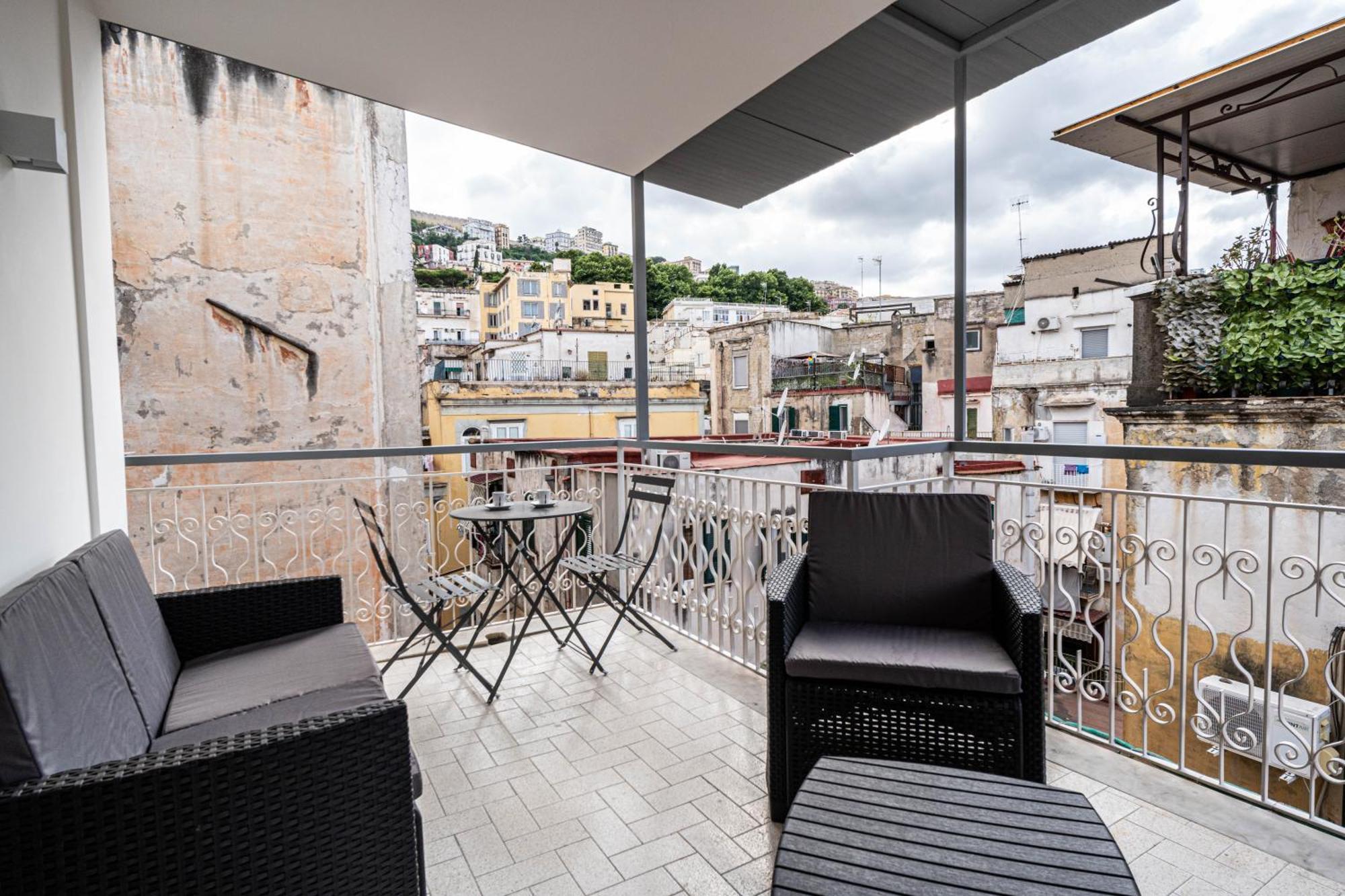 La Maison Di Tina Napoli Eksteriør bilde